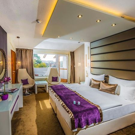 שיופוק Residence Hotel Balaton מראה חיצוני תמונה